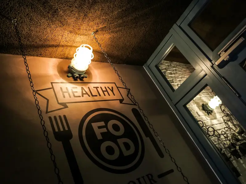 LA PEPITA en Coruña: interiorismo comercial y diseño de food truck por ADC Espacios