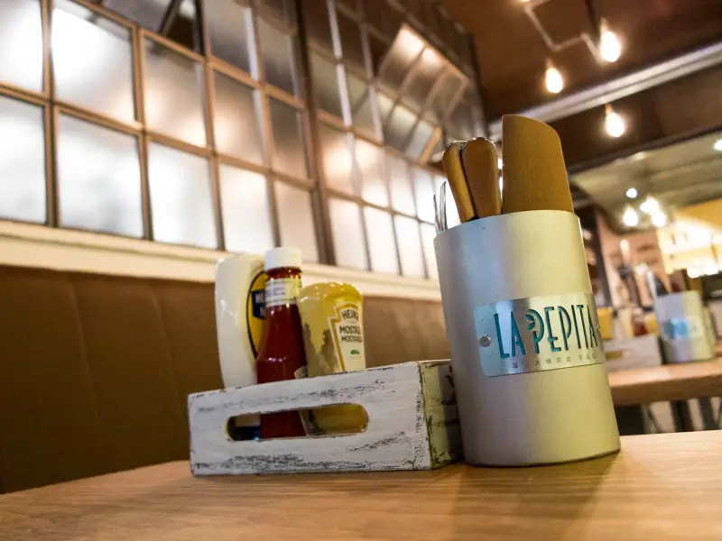 Interiorismo comercial: LA PEPITA en Ourense, por el estudio ADC Espacios