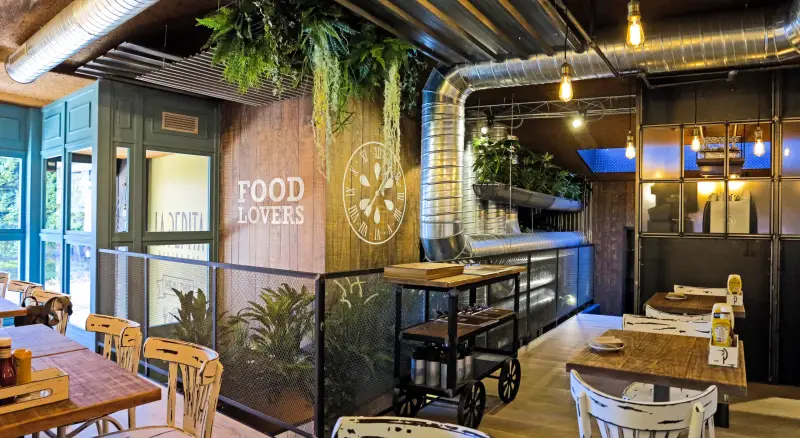 LA PEPITA en Santiago, interiorismo comercial y diseño de food truck — ADC Espacios