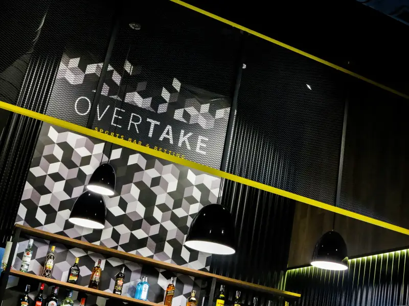 OVERTAKE, Vigo — foto 21 del proyecto